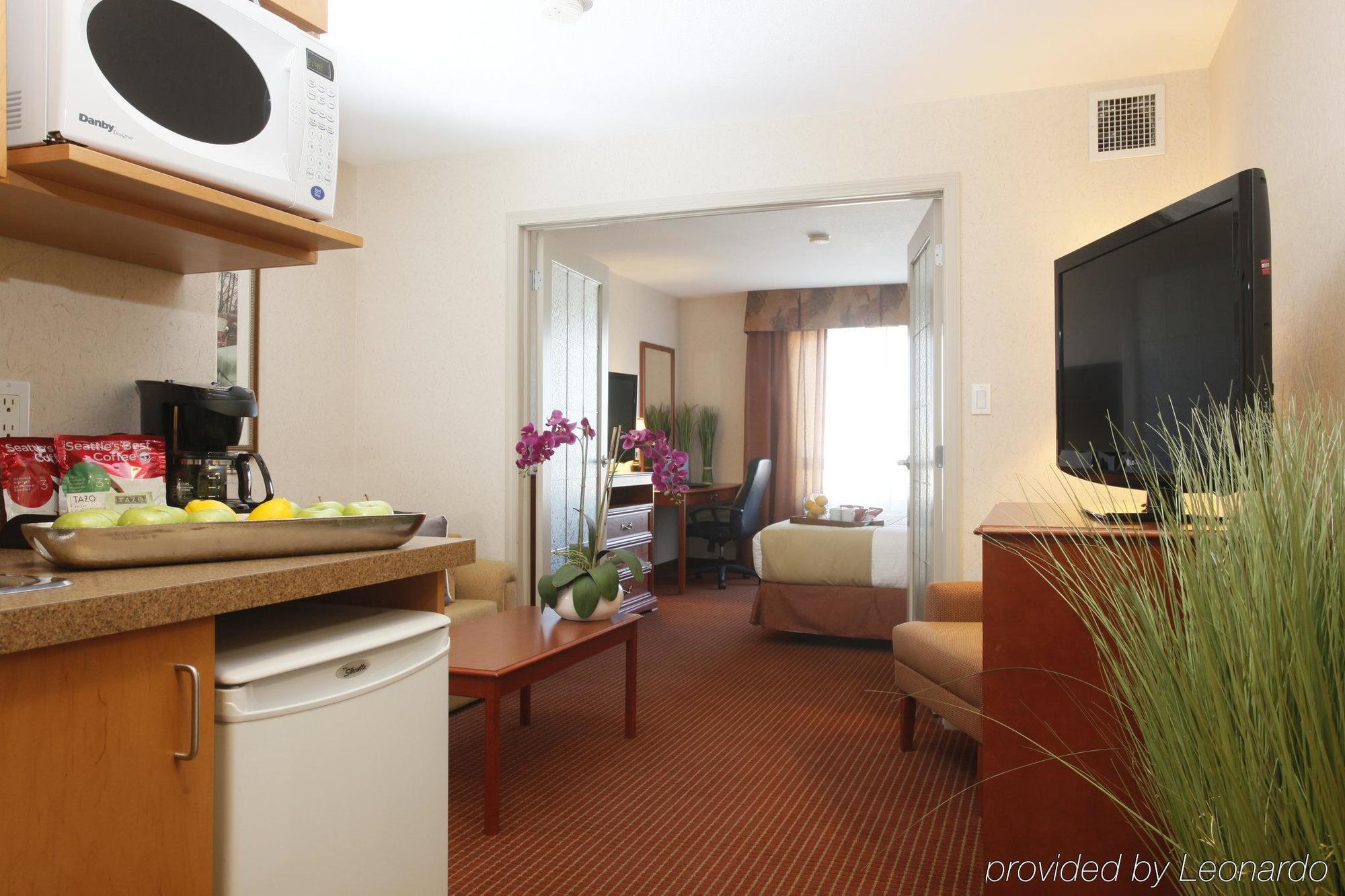 Stonebridge Hotel Dawson Creek Ngoại thất bức ảnh