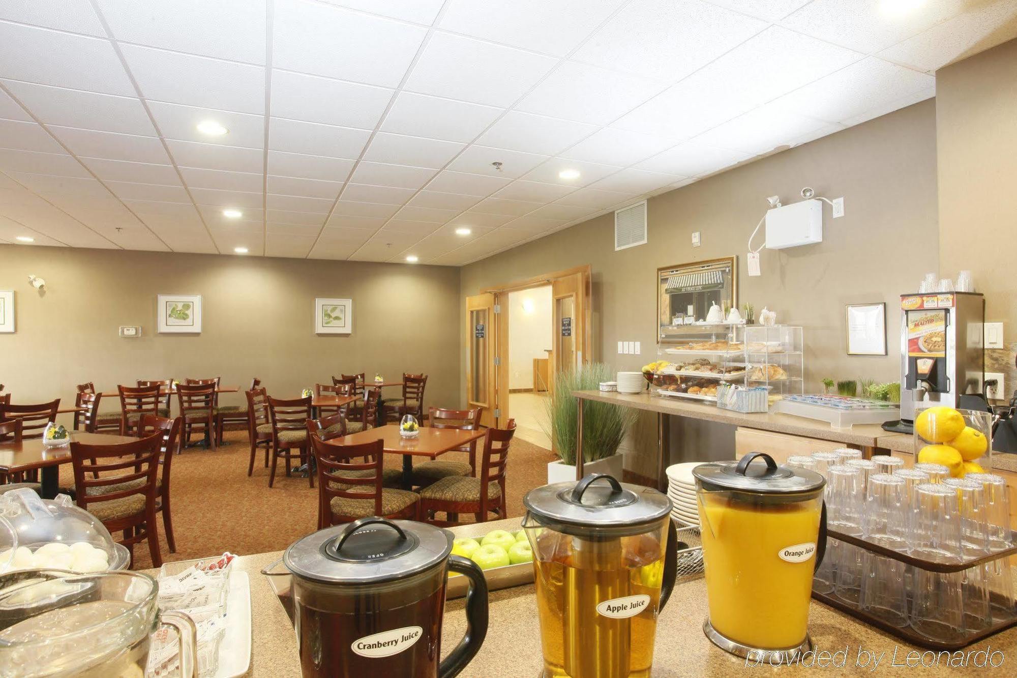 Stonebridge Hotel Dawson Creek Ngoại thất bức ảnh