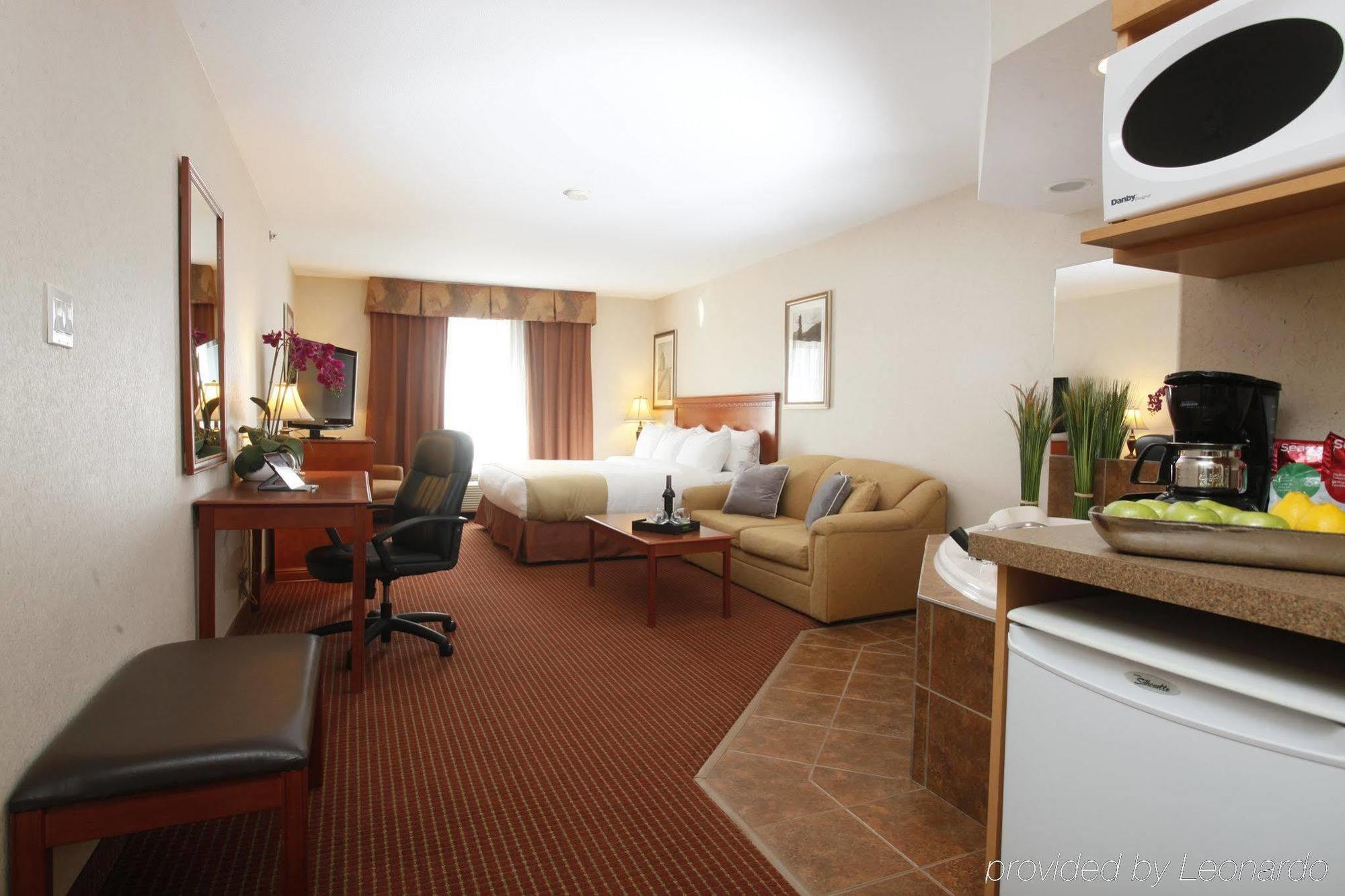 Stonebridge Hotel Dawson Creek Ngoại thất bức ảnh