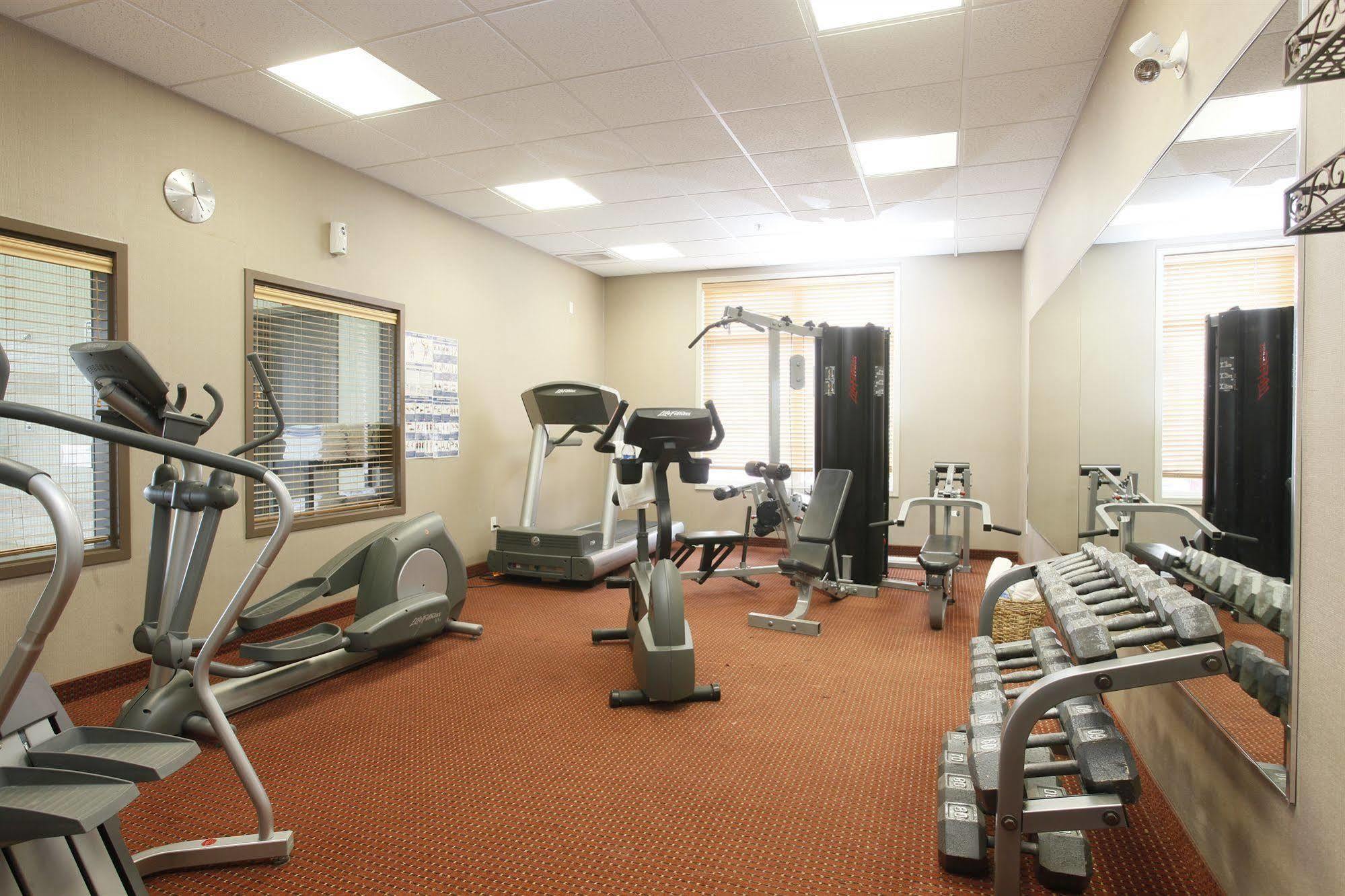Stonebridge Hotel Dawson Creek Ngoại thất bức ảnh