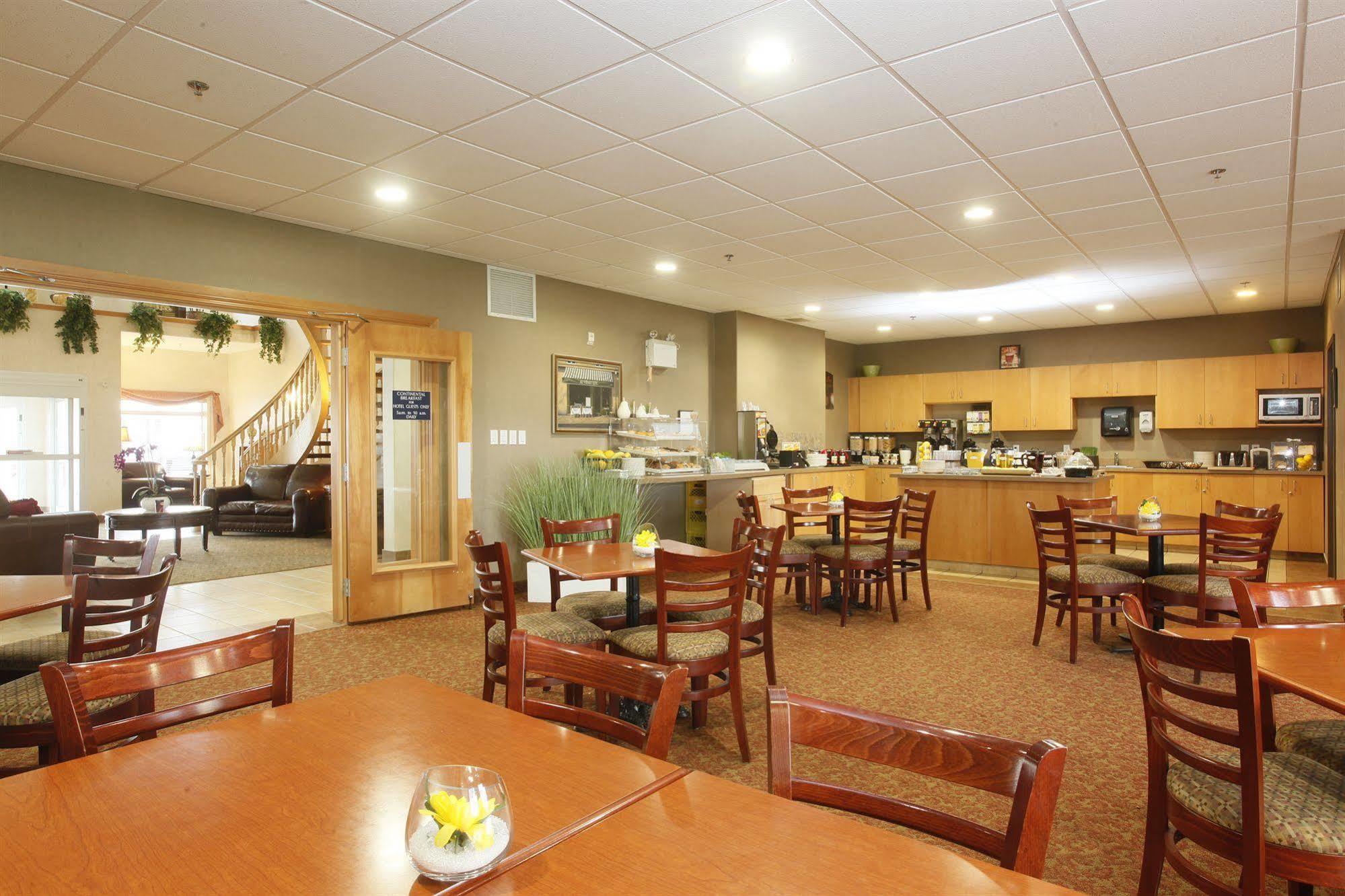 Stonebridge Hotel Dawson Creek Ngoại thất bức ảnh