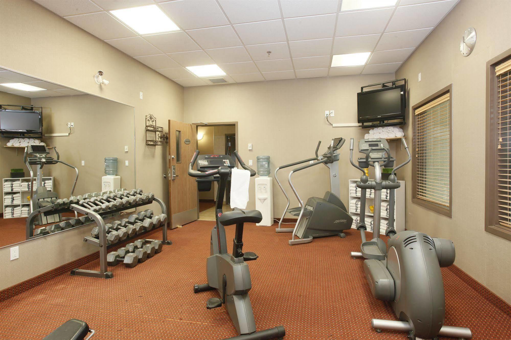 Stonebridge Hotel Dawson Creek Ngoại thất bức ảnh